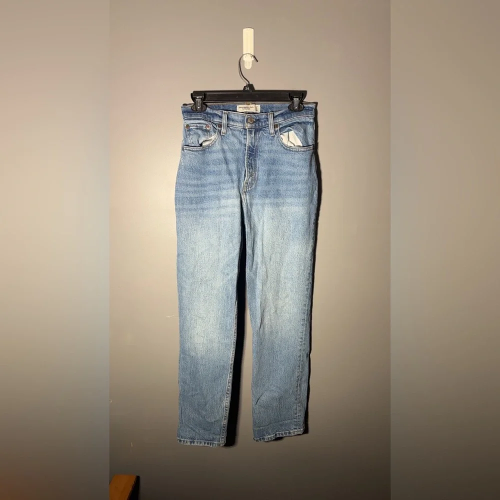 Abercrombie & Fitch The 90s Straight Curve Love Ultra High Rise Jeans Size 27 - Picture 1 of 5